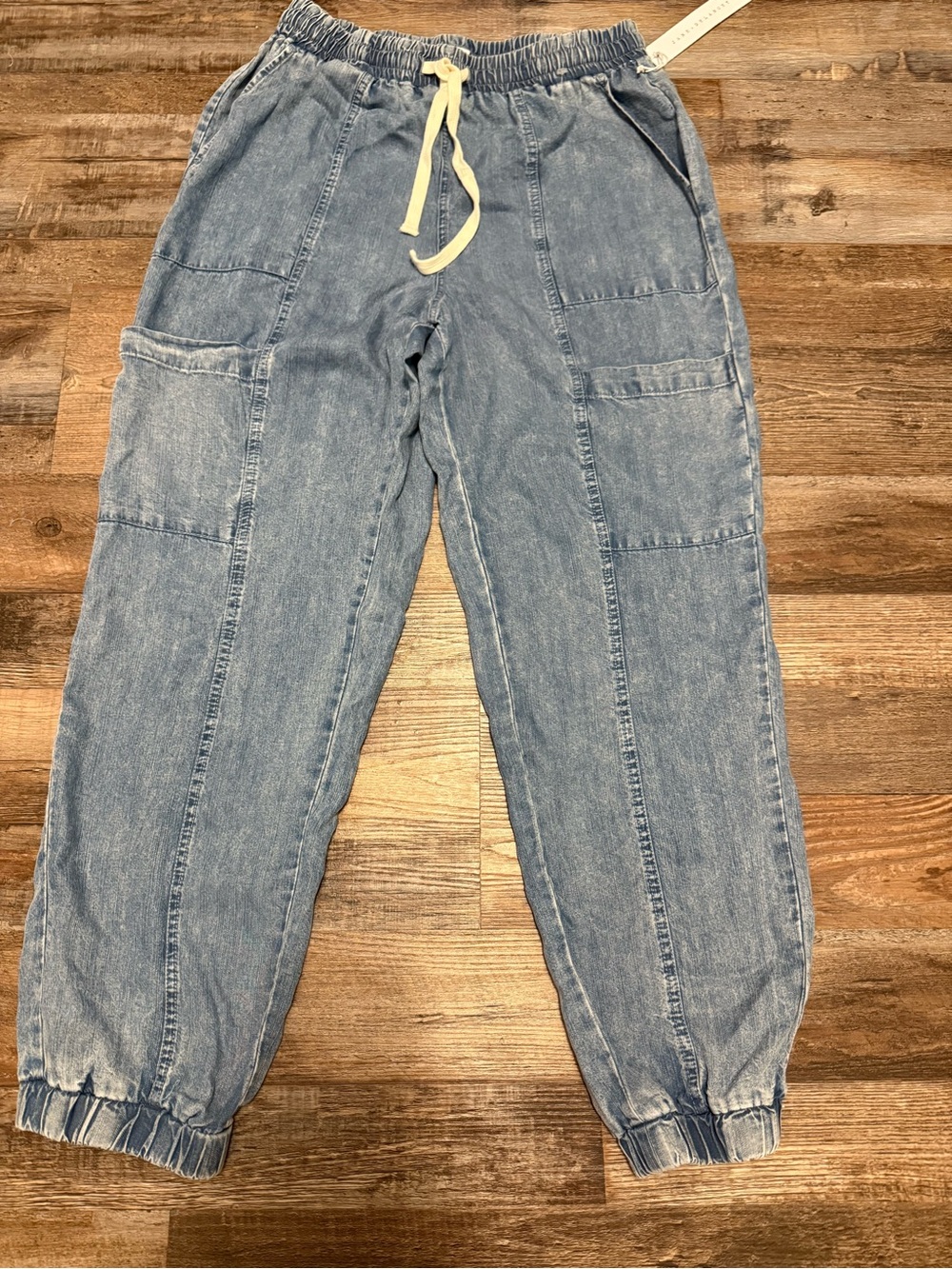 Jane and Delancey Light Blue Denim Jogger Pants NWT Size Small 100% Lyocell